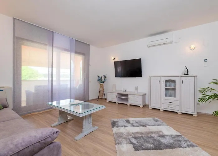 펜션 1574 Santalezi